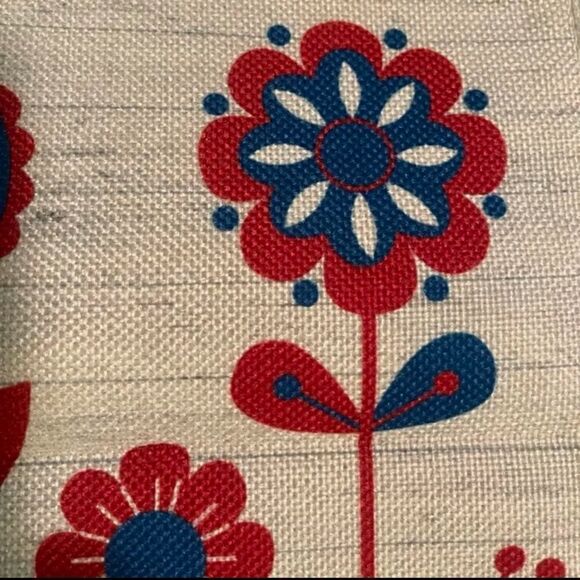 Welcome Floral Patriotic Garden Flag - Picture 6 of 6